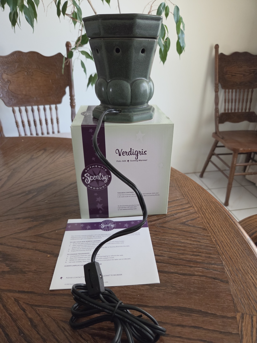 Scentsy Verdigris Electric Wax Warmer - Green - New In Box